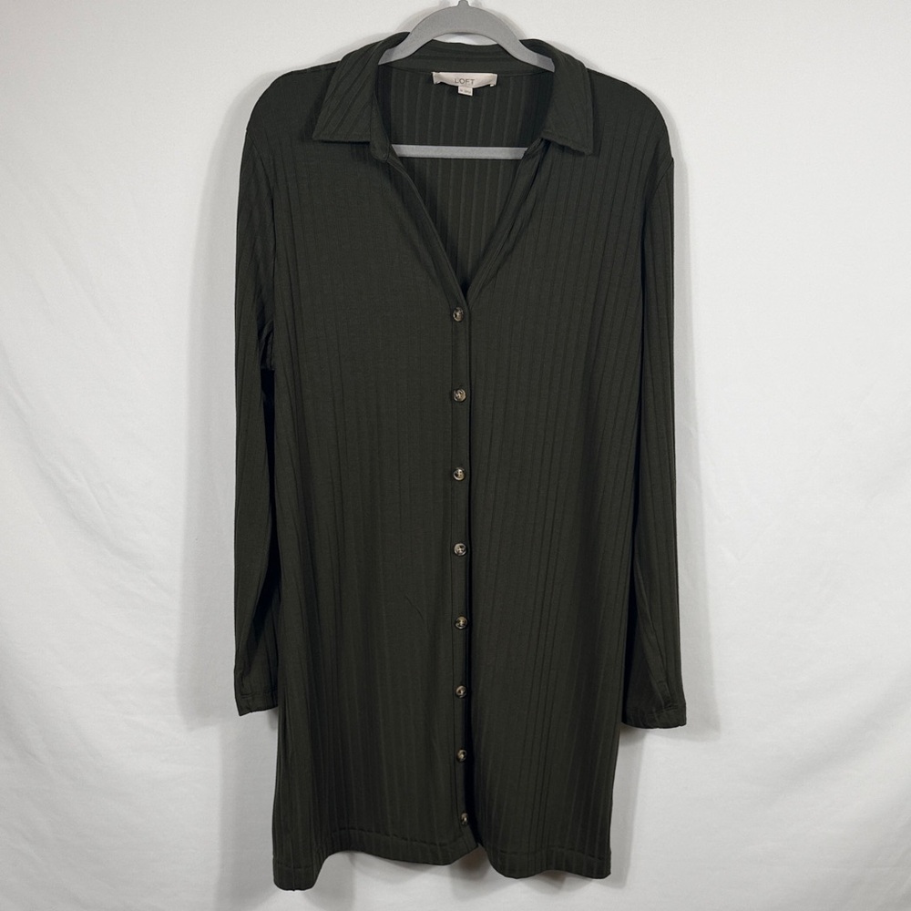 LOFT Dark Green Ribbed Full Button Long Sleeve V-Neck Dress. Womens size 18